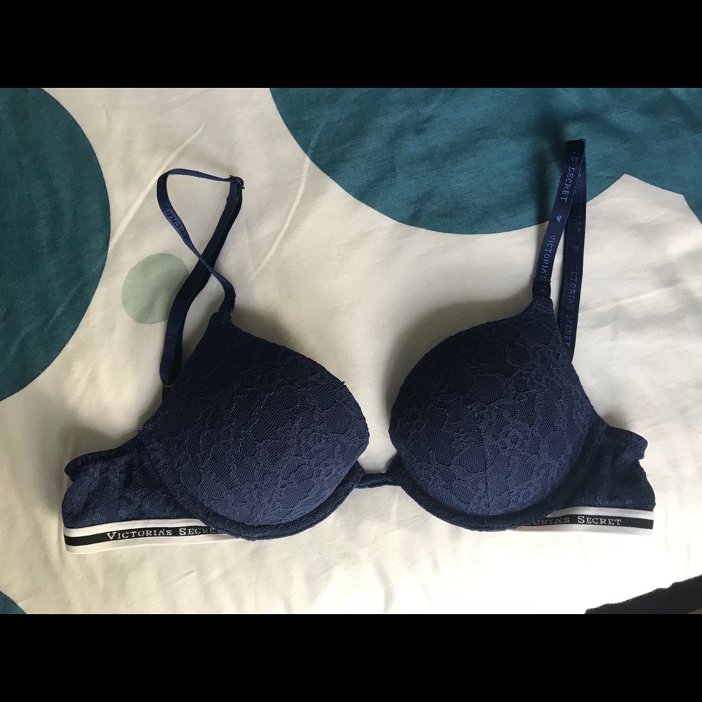 Victoria’s Secret bra!